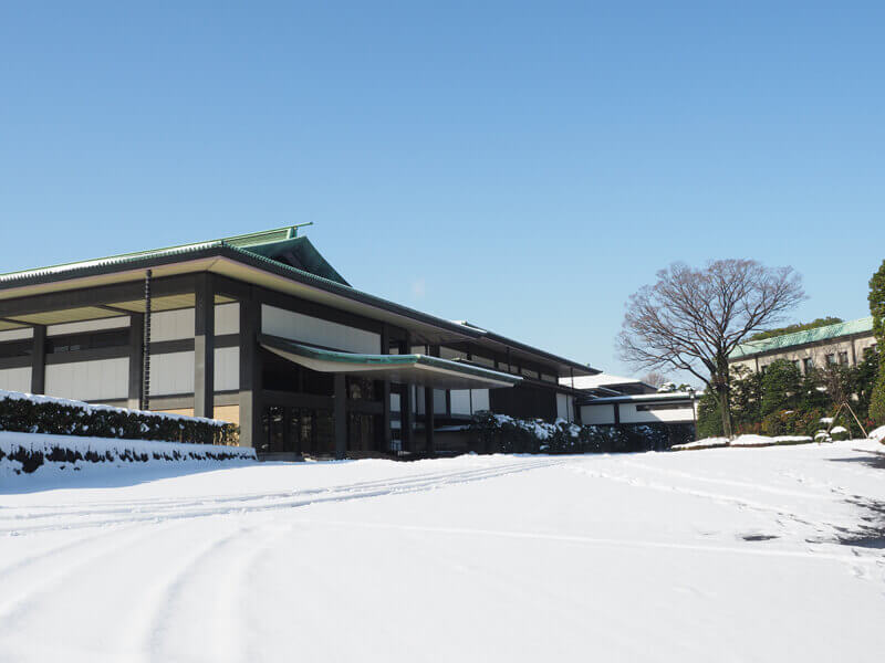Kita-kuruma-yose (porche norte para carros)4