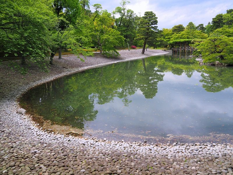 야쓰하시(균일한 여덟 장의 돌) 다리・미나미이케（남쪽 연못）1